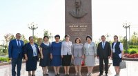 Milli Məclis sədri Daşkənddə Heydər Əliyev Meydanını gəzdi - FOTO