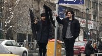 İranda qadınların növbəti ETİRAZI – Saçlarını da kəsirlər... - VİDEO 