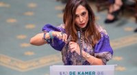 Belçika parlamentinin deputatından iranlı qadınlara DƏSTƏK - Saçını kəsdi – VİDEO 