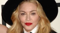 Madonna oğurlanmış rəsm əsərini almaqda ittiham olunur - FOTO