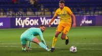 Azərbaycanlı futbolçudan Ukraynada iki qol ötürməsi