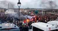 Fransada SON VƏZİYYƏT: Polislə etirazçılar arasında qarşıdurma yaşanır - VİDEO