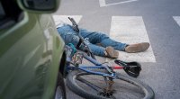 Biləsuvarda velosipedçini maşın vurdu