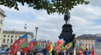Güney azərbaycanlılar Berlində aksiya keçirirlər - VİDEO  