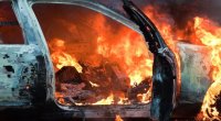 Sumqayıtda minik avtomobili yandı