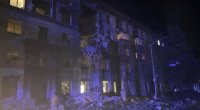 Rus ordusu Zaporojyedə yaşayış binasını raketlə vurdu - ÖLƏNLƏR VAR - FOTO