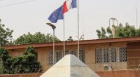 Fransa Nigerdəki səfirliyini BAĞLADI 