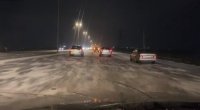 Bakı-Sumqayıt yolunda yol buz bağladı - VİDEO