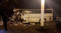 Avtobus yük maşını ilə toqquşdu: 5 ölü, 6 yaralı var
