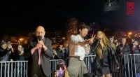 Heydər Əliyev mərkəzinin qarşısında konsert DAVAM EDİR – VİDEO  