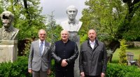 Şuşada dağılmış heykəlləri görən Lukaşenko erməniləri barbar ADLANDIRDI