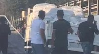 Bakıda tikinti materialı daşıyan yük maşını qəzaya uğradı - Avtomobillər toza batdı - VİDEO