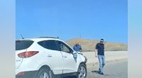 Bakı-Şamaxı yolunda qəza: Avtomobil beton arakəsməyə çırpıldı - VİDEO