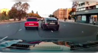 Bakıda sürücü qəsdən digər avtomobili vurdu – VİDEO 
