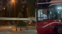 Bakıda qəza: "Baku Bus" dəmir maneəyə çırpıldı - VİDEO