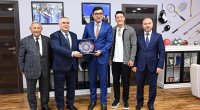 Fərid Qayıbov Mesut Özili qəbul etdi – FOTO 