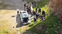Bakıda park halında olan avtomobil dərəyə yuvarlandı: Xəsarət alan var - FOTO