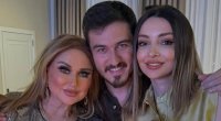 Mələkxanım Eyubova oğlu və gəlini ilə - FOTO