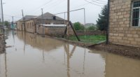 Gəncədə yağış suları küçələri basdı – FOTO