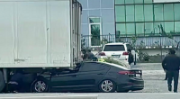 Bakı-Quba yolunda ağır QƏZA: Avtomobil TIR-a çırpıldı - Ölən var - VİDEO