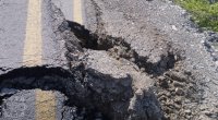 Şamaxıda torpaq SÜRÜŞMƏSİ: Yol çökdü – FOTO