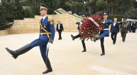 İran Prezidenti Şəhidlər xiyabanını ZİYARƏT ETDİ - FOTO