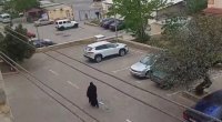 Çadralı qadının kimliyi bilindi - Görüntüləri yayan polisə çağırıldı