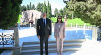 Prezident və birinci xanım Heydər Əliyevin məzarını ziyarət etdilər - FOTO