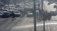 Babək prospektində qəza: SIXLIQ YARANDI