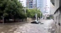 Çində güclü daşqınlarda 4 nəfər ölüb, 17-si itkin düşüb - VİDEO