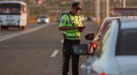 Yol polisini təhdid edən sürücü HƏBS EDİLDİ - FOTO/VİDEO