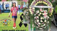 Qız futbolçu matç zamanı VƏFAT ETDİ - FOTO