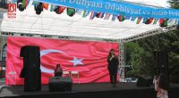 Festivalda türkiyəli şair Nihal Atsızın şeirləri səsləndirildi – FOTO