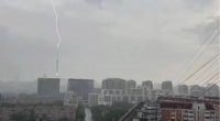 Moskvada Ostankino teleqülləsini ildırım vurdu - VİDEO
