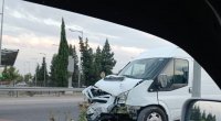 Yevlaxda ağır qəza: Yük avtomobili beton dirəyə çırpıldı - FOTO