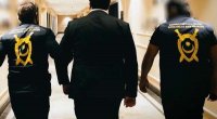 “İkisi ağ, biri qara adamdır?”