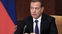 Medvedev Rutteyə rus dilini öyrənməyi TÖVSİYƏ ETDİ: “Sibirdəki düşərgədə lazım olar”