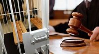 Bakıda 1 yaşlı qızını divara çırpıb öldürən ataya HÖKM OXUNDU