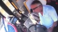 Avtobusda həyəcan dolu ANLAR - Sürücünün ürəyi getdi, sonra isə... - VİDEO