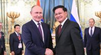 Laos Prezidenti Putinə iki fil HƏDİYYƏ ETDİ - VİDEO