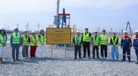 ADNSU-nun əlaçı tələbələri Balaxanıda “ADNSU-100” lövhəsinin açılışını ediblər - FOTO