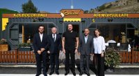 Prezident “Balland – Kəlbəcər balı, arı və arıçılıq məhsulları mağazası”nın açılışında - FOTO
