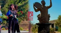 Aygün Bəylərin qızı anasının MƏZARI BAŞINDA - VİDEO