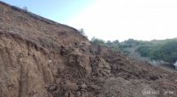 Lerikdə torpaq sürüşməsi BAŞ VERDİ - FOTO