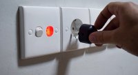 Evdən çıxmazdan əvvəl elektrik şəbəkəsindən çıxarmalı olduğunuz 5 cihaz