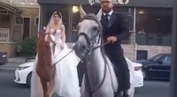 Bakıda bəylə gəlin toya at belində getdi – VİDEO