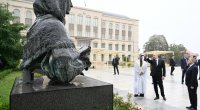 Prezidentlər Şuşada güllələnmiş heykəllərə baxdılar – FOTO
