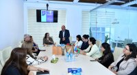 ADNSU-nun məzun şəhidi Teymur Rəsulova həsr olunmuş “Qürub vaxtı” kitabının təqdimatı keçirilib – FOTO