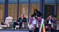 Mehriban xanım üşüyən qızın çiyninə ədyal örtdü -FOTO/VİDEO