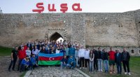 Xankəndidə yarışlara qatılan gənc idmançılar Şuşanı gəzdilər - FOTO
